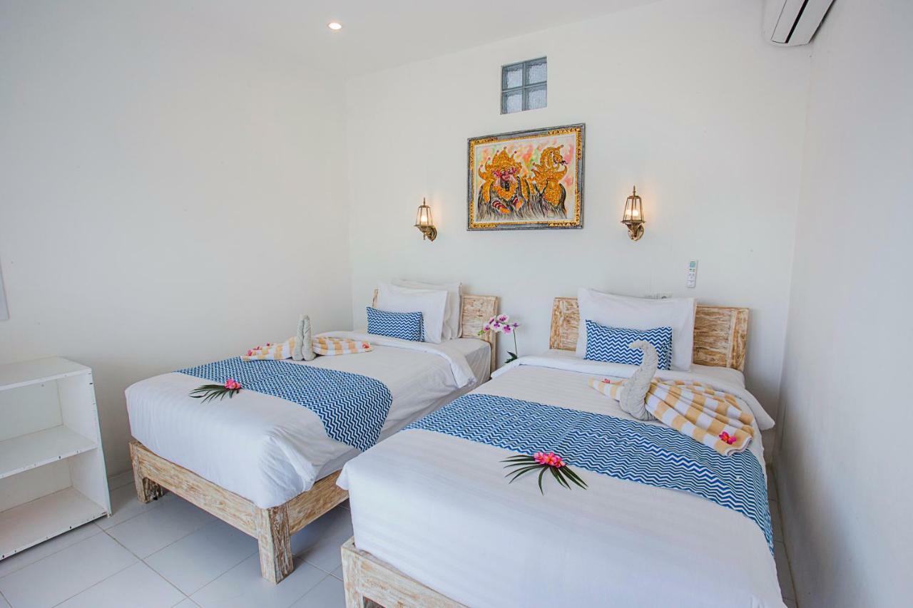 The Waterfront Beach House Lembongan Exterior photo