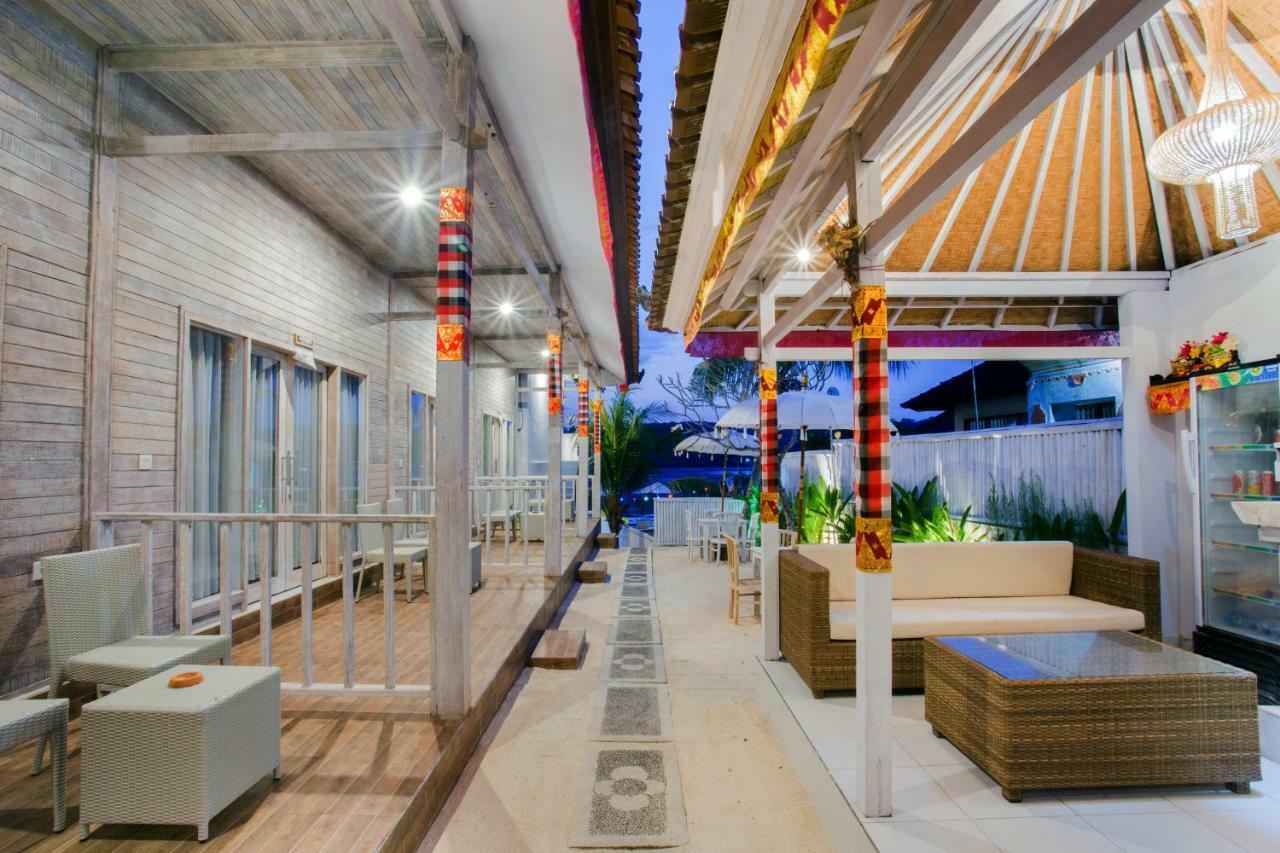 The Waterfront Beach House Lembongan Exterior photo